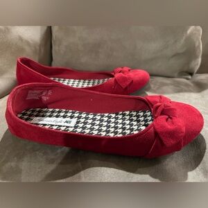 Women’s American Eagle red ballet flats